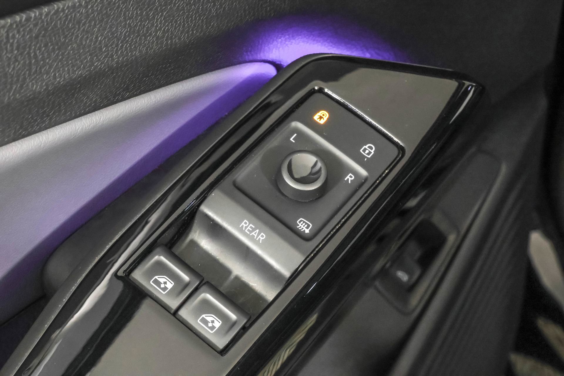 Used 2023 Volkswagen ID.4 Pro S image 35