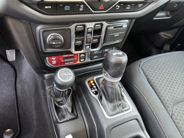 Certified 2025 Jeep Wrangler Unlimited Rubicon 4xe w/ Safety Group image 30