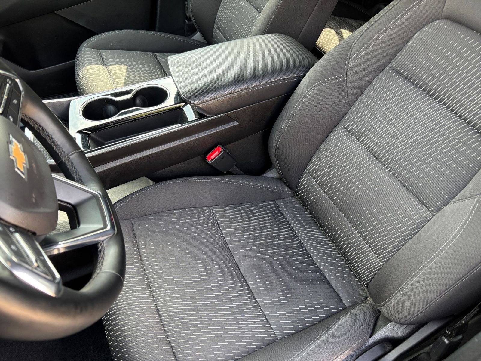 Used 2025 Chevrolet Equinox LT FWD image 37