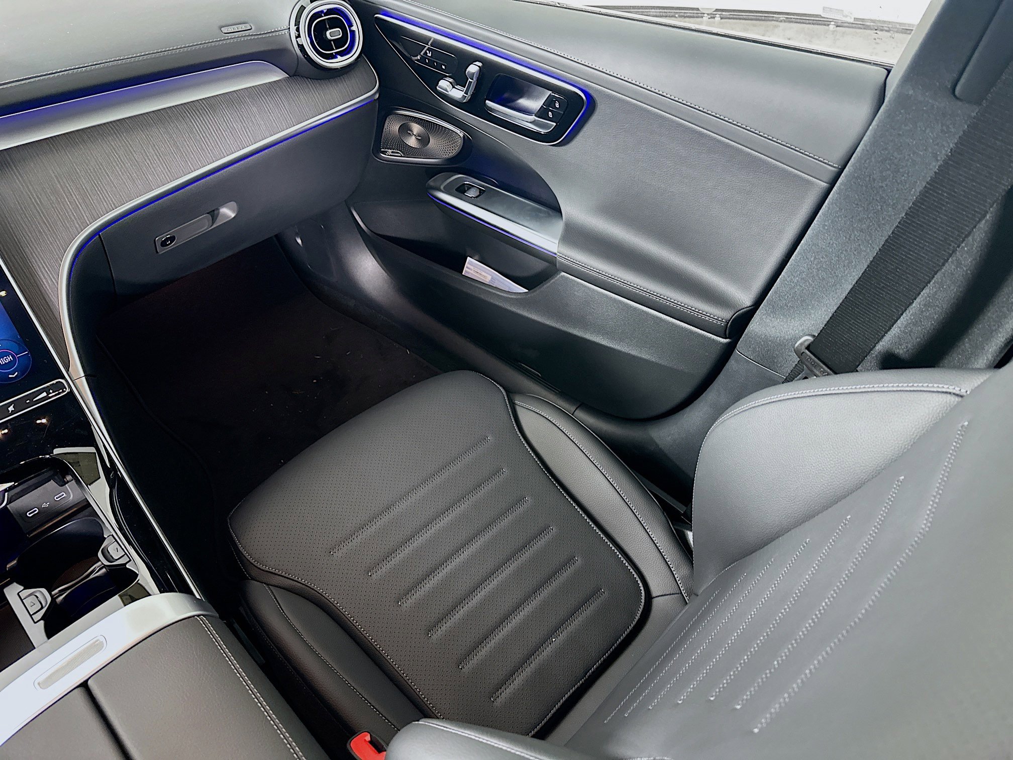 Certified 2025 Mercedes-Benz C 300 4MATIC Sedan image 30