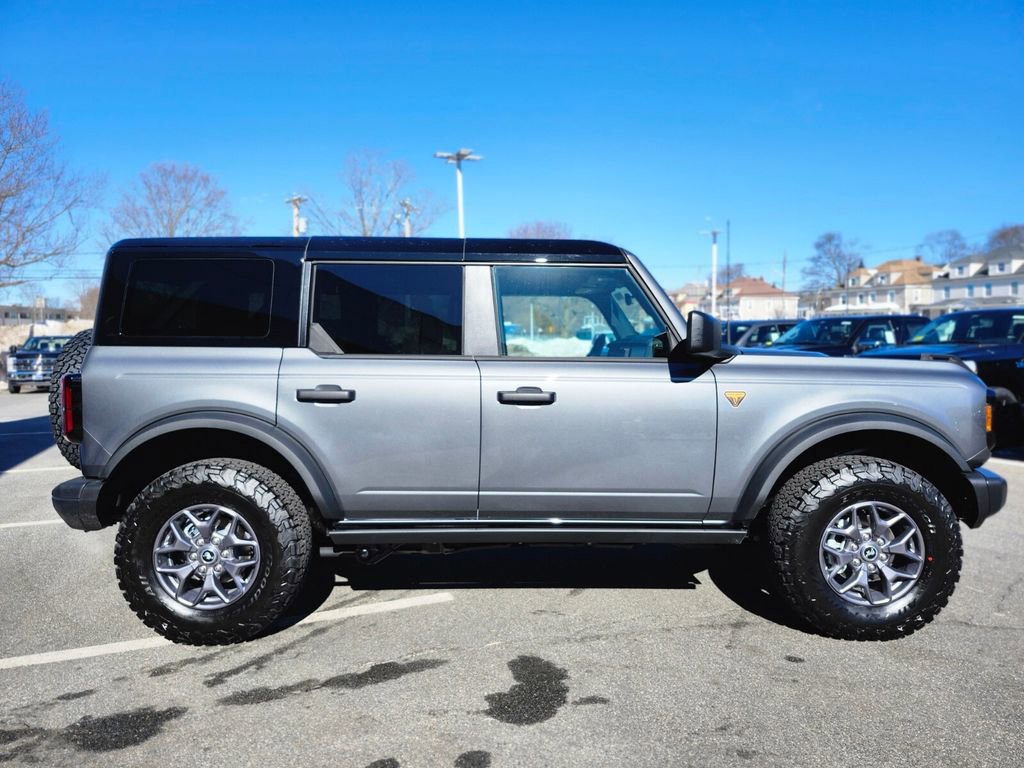 New 2025 Ford Bronco Badlands w/ Black Appearance Package image 6