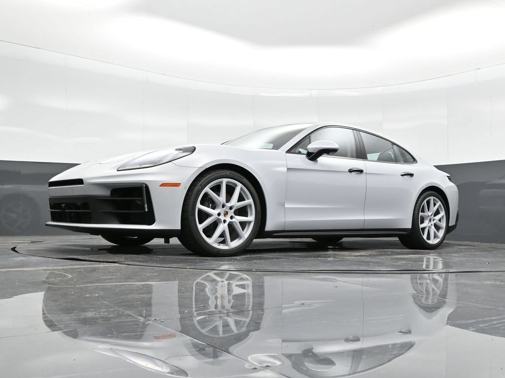 Certified 2025 Porsche Panamera RWD image 34