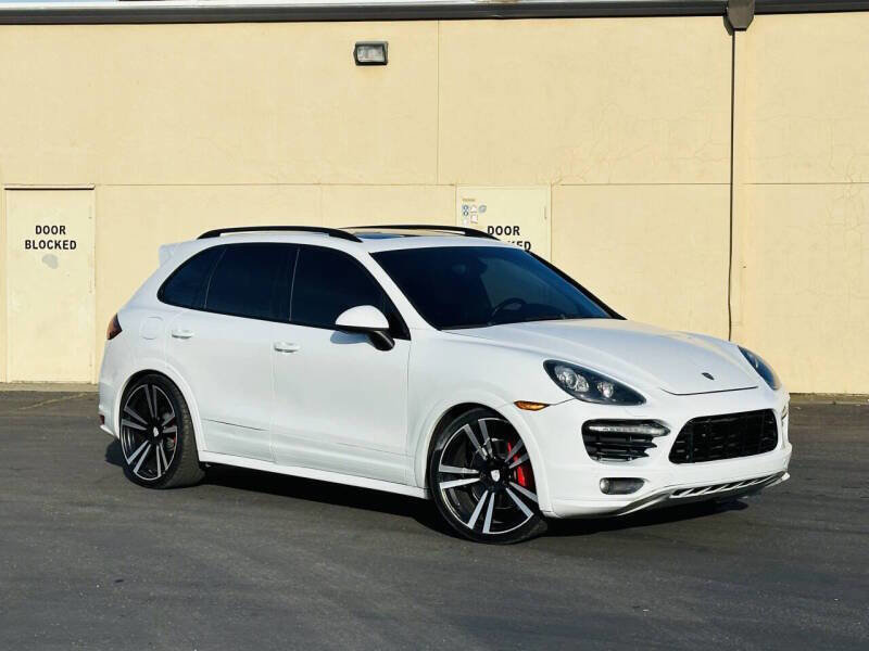 Used 2013 Porsche Cayenne GTS AWD/4WD image 2