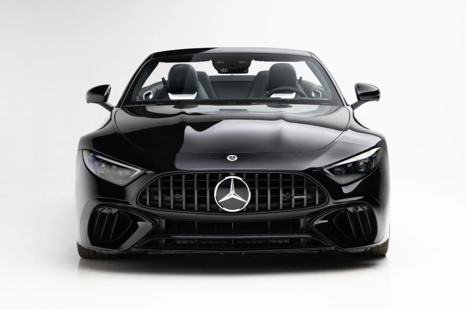 Used 2022 Mercedes-Benz SL 63 AMG 4MATIC w/ AMG Aerodynamic Package image 5