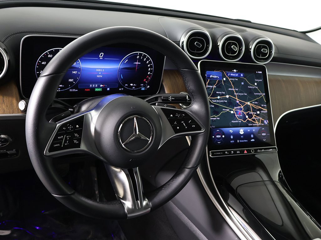 Used 2025 Mercedes-Benz GLC 350e 4MATIC image 24