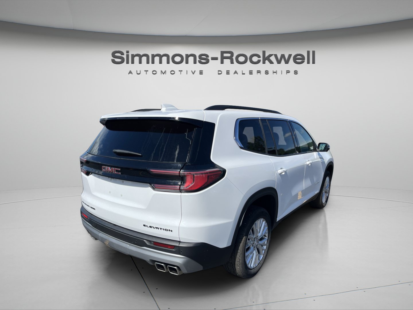 Used 2025 GMC Acadia Elevation w/ Elevation Premium Package AWD/4WD image 5