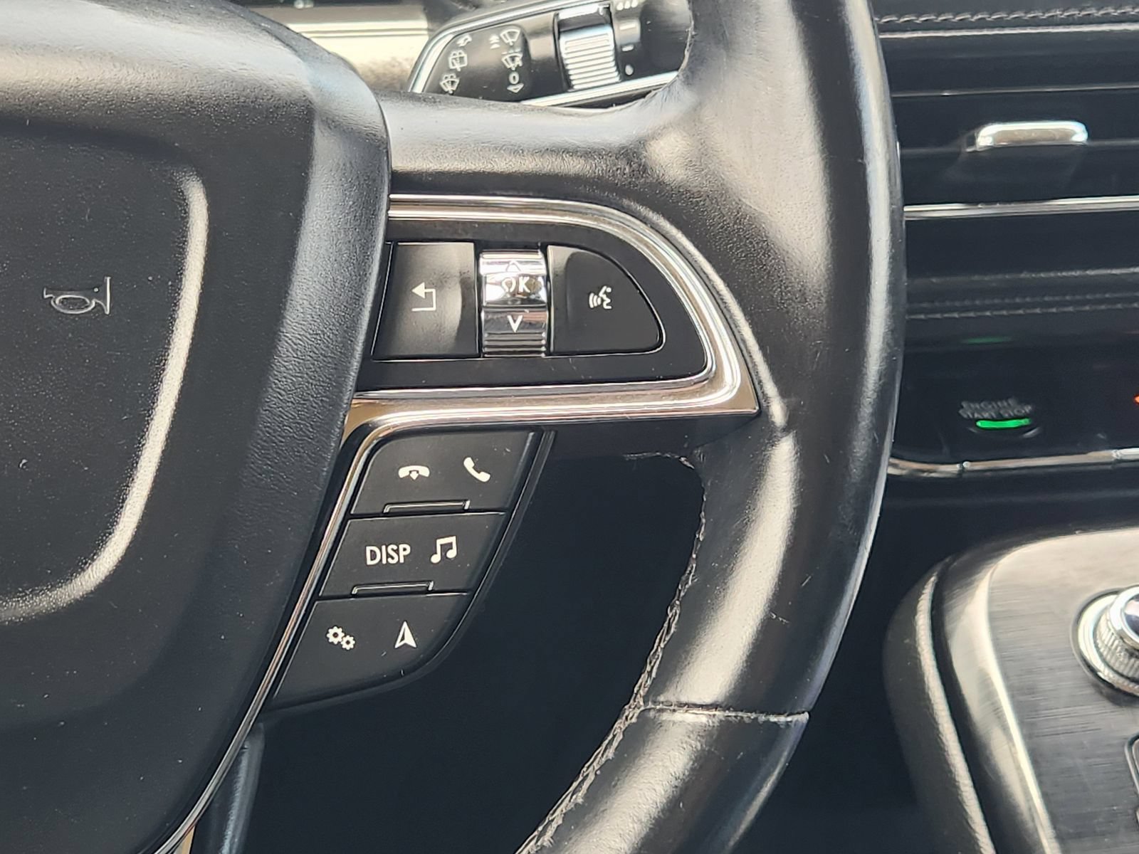 Used 2021 Lincoln Nautilus Reserve AWD/4WD image 32