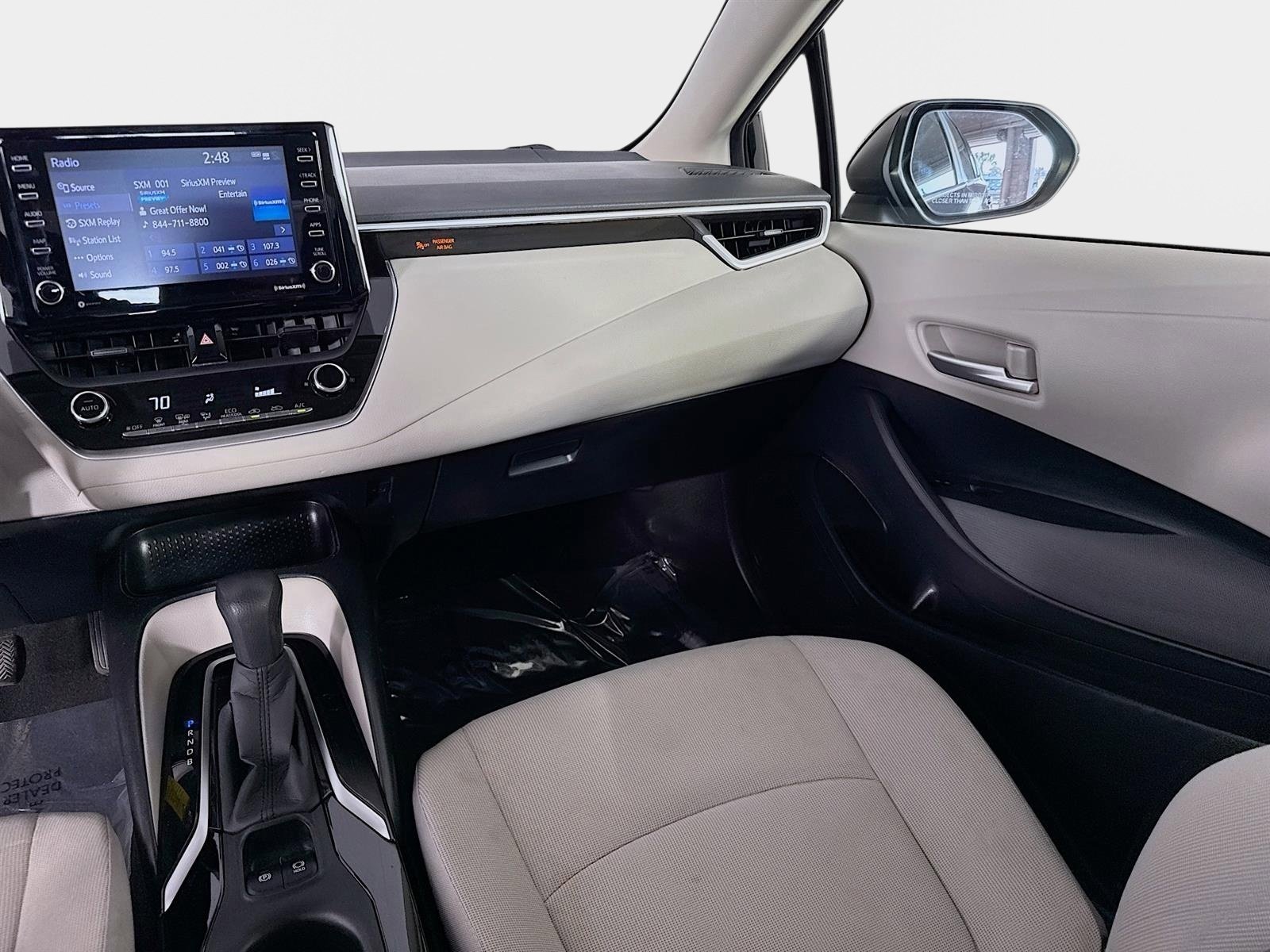 Used 2021 Toyota Corolla LE image 23