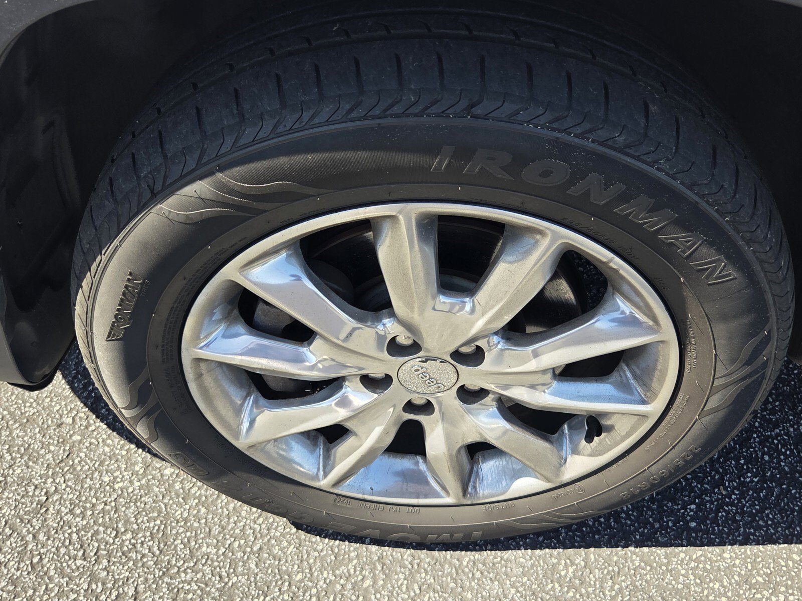 Used 2015 Jeep Cherokee Limited image 9