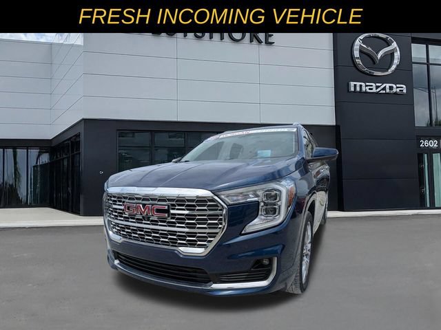 Used 2023 GMC Terrain Denali w/ Denali Premium Package AWD/4WD image 7