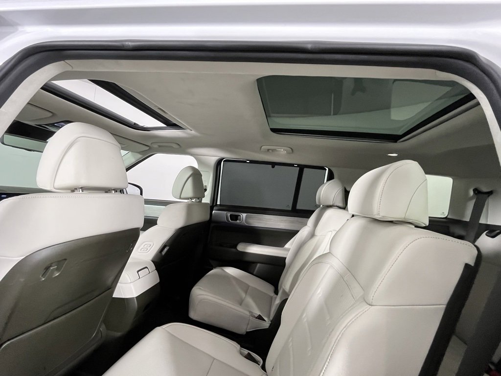 Used 2024 Hyundai Santa Fe Calligraphy image 31