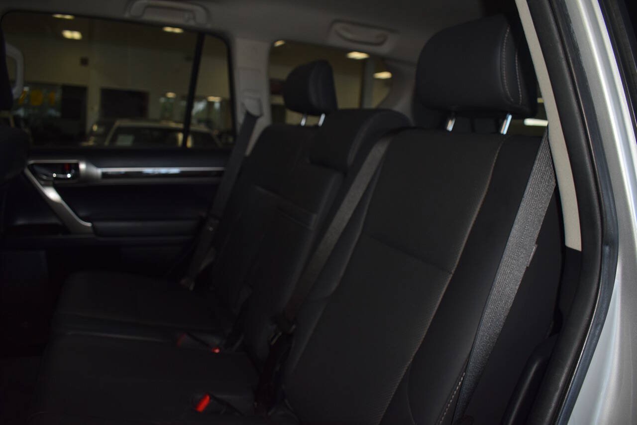 Used 2014 Lexus GX 460 AWD/4WD image 18