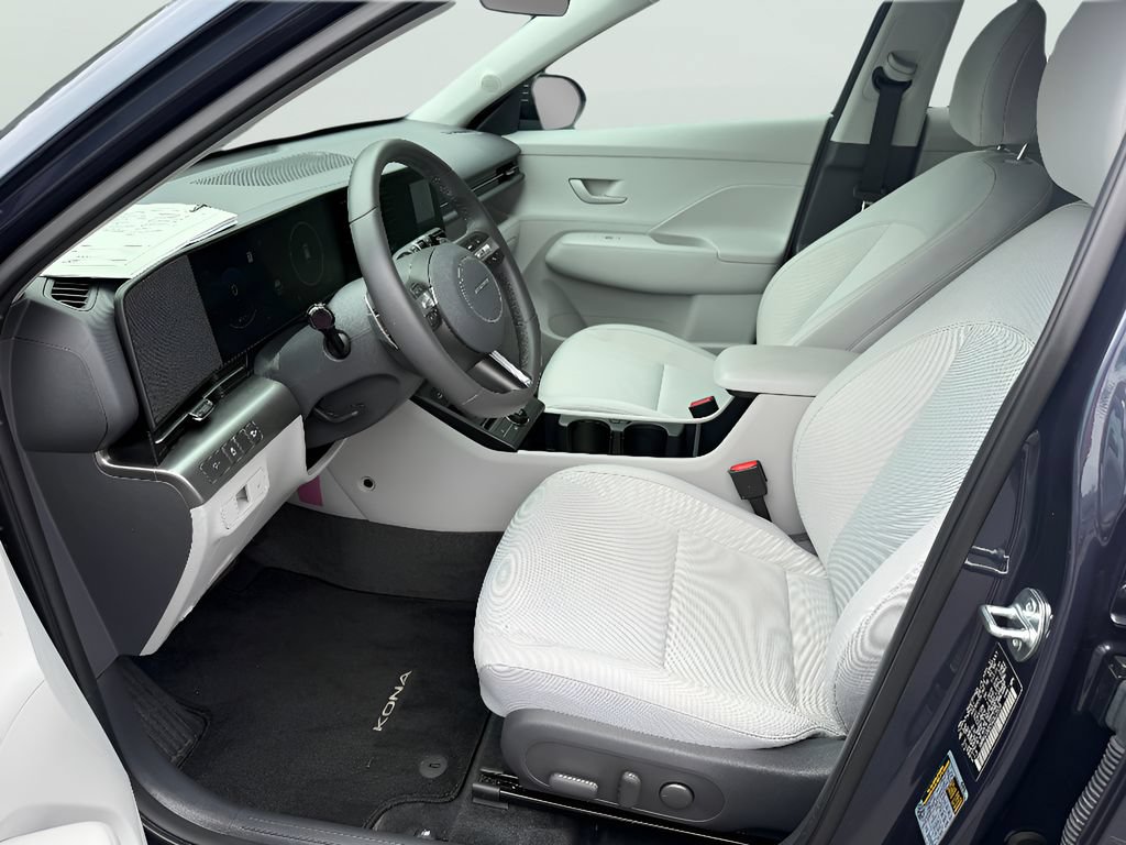 Used 2025 Hyundai Kona SEL FWD image 13