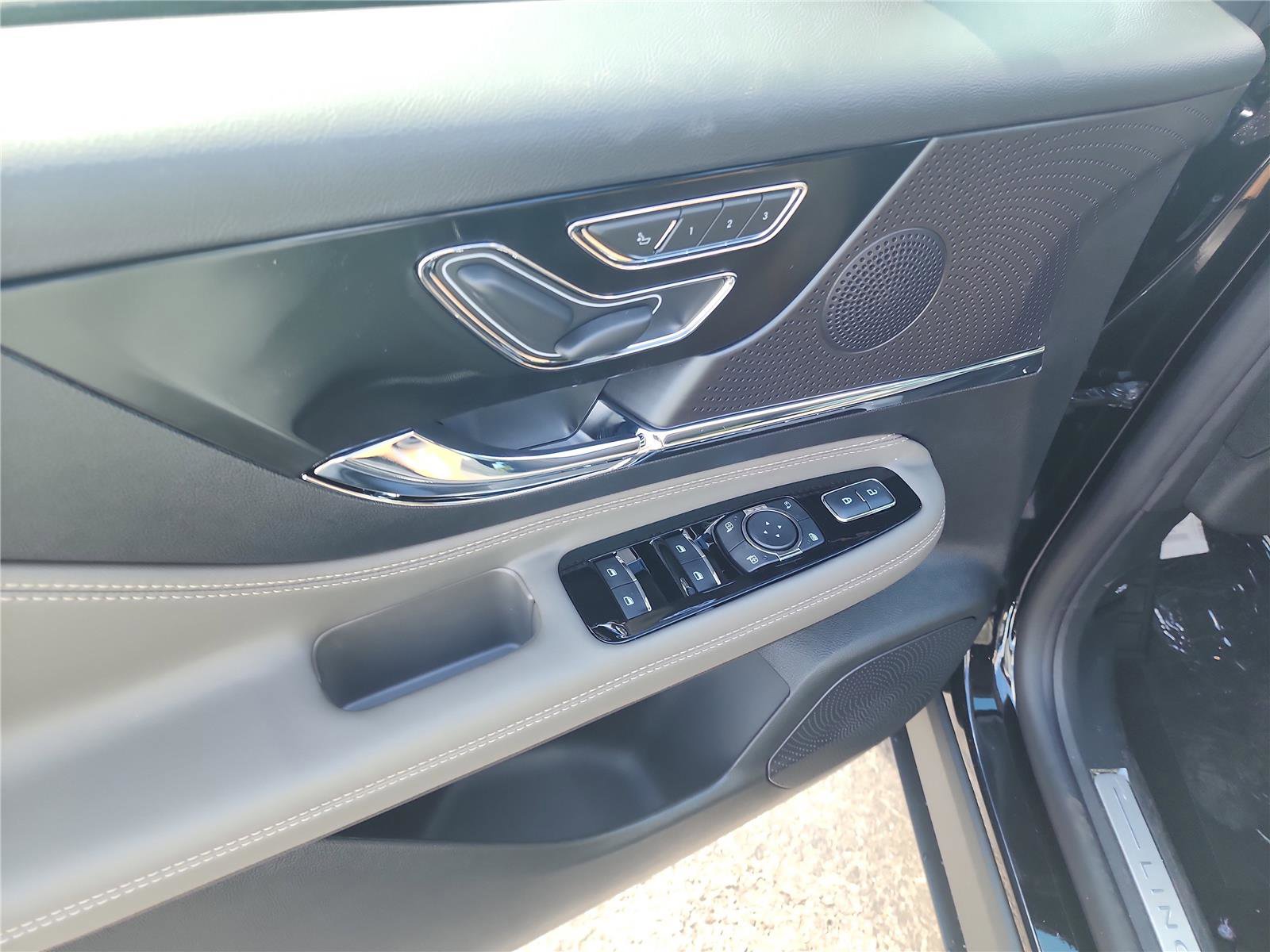 New 2026 Lincoln Corsair Premiere image 31