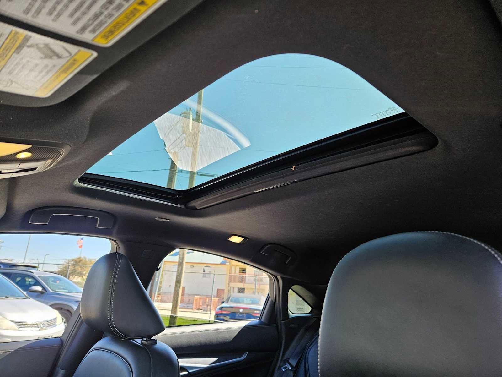 Used 2023 INFINITI QX55 Essential image 15