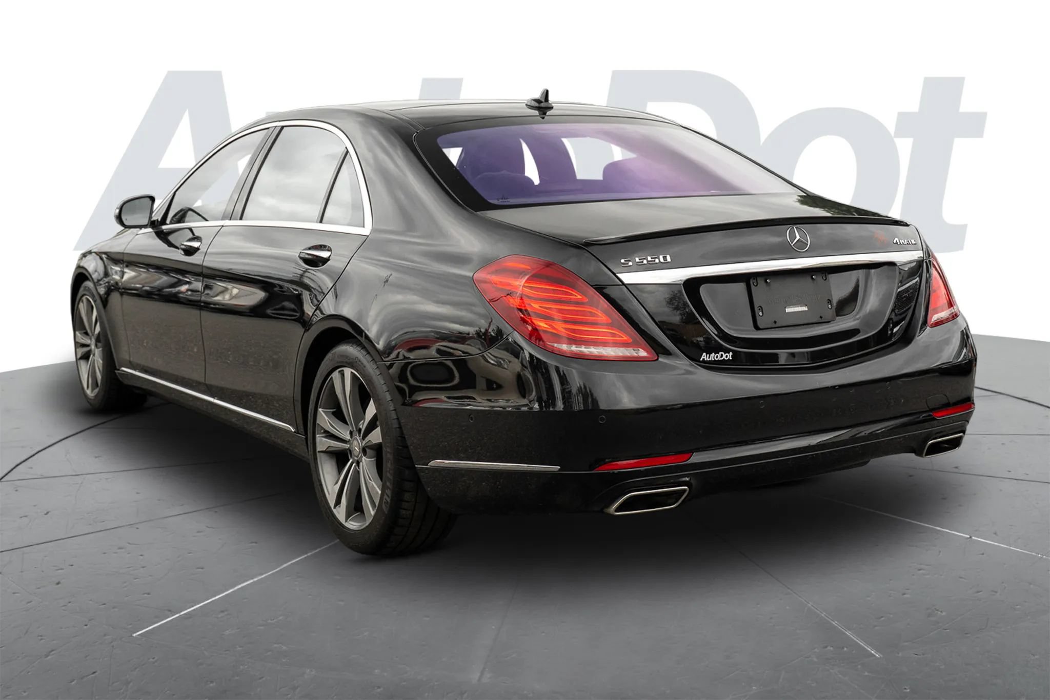 Used 2016 Mercedes-Benz S 550 4MATIC Sedan image 2