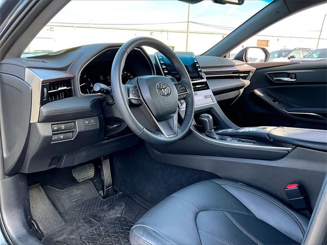 Used 2022 Toyota Avalon XLE image 8