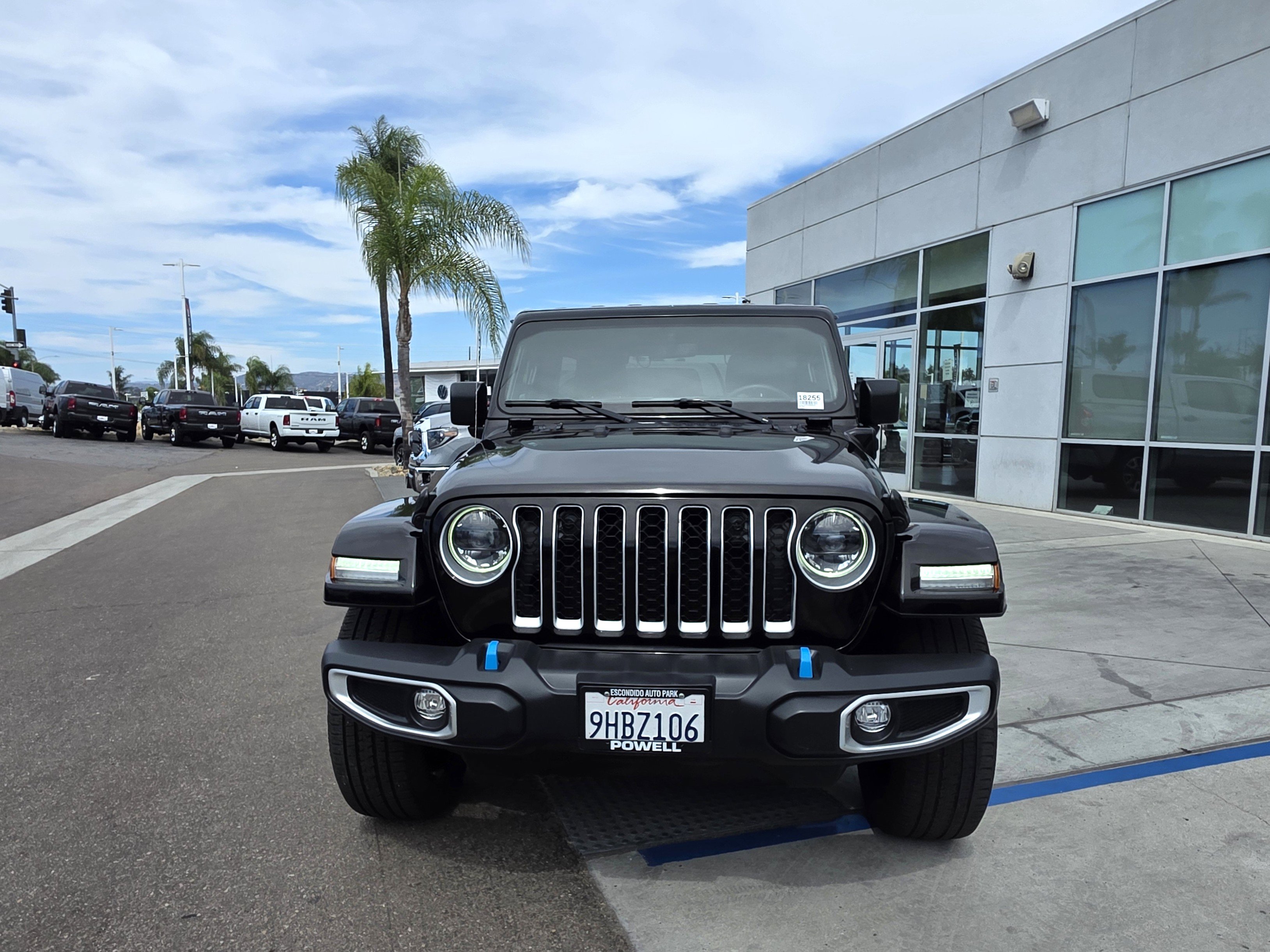 Certified 2023 Jeep Wrangler Sahara image 7