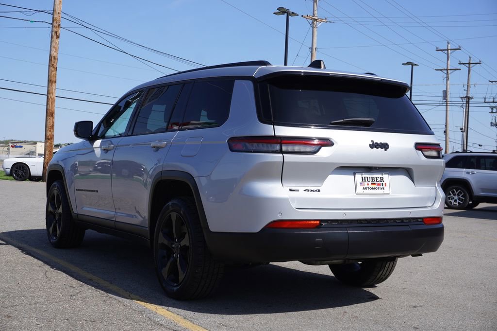 Used 2023 Jeep Grand Cherokee L Laredo AWD/4WD image 5