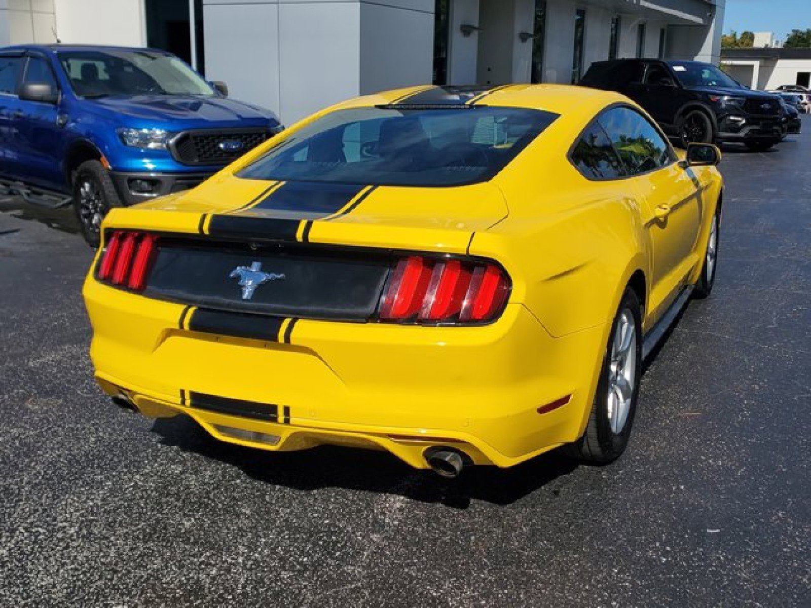 Used 2015 Ford Mustang Coupe w/ Enhanced Security Package image 7