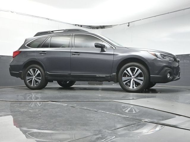 Used 2018 Subaru Outback 3.6R Limited AWD/4WD image 33