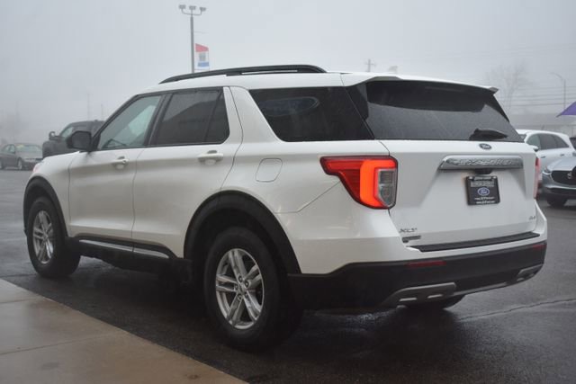 Used 2022 Ford Explorer XLT w/ Equipment Group 202A image 10