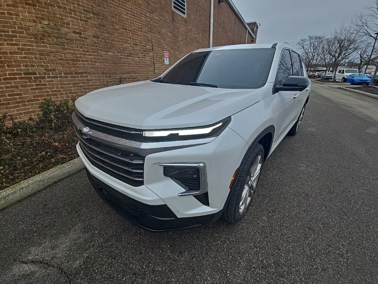 Used 2025 Chevrolet Traverse High Country w/ LPO, Floor Liner Package image 3