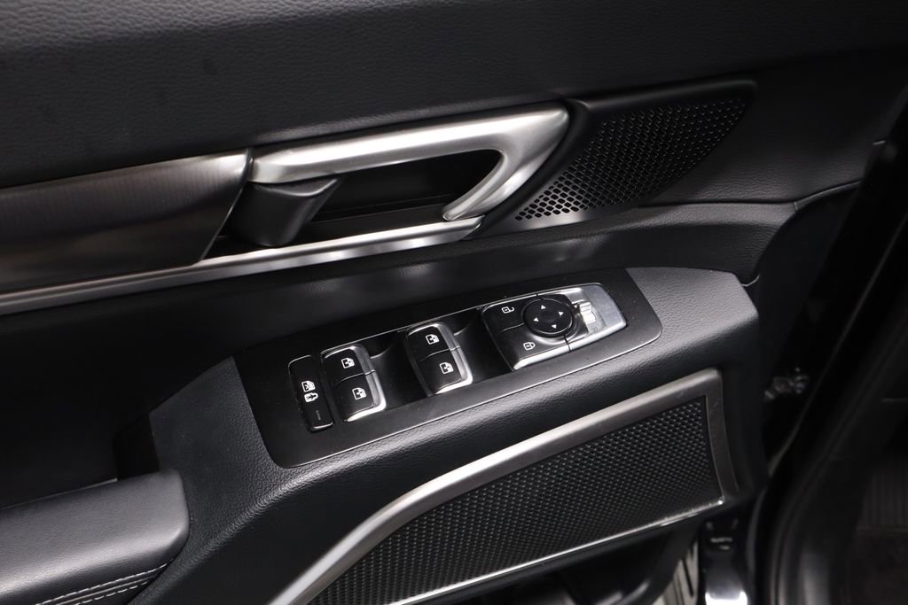 Used 2025 Kia Telluride S FWD image 21