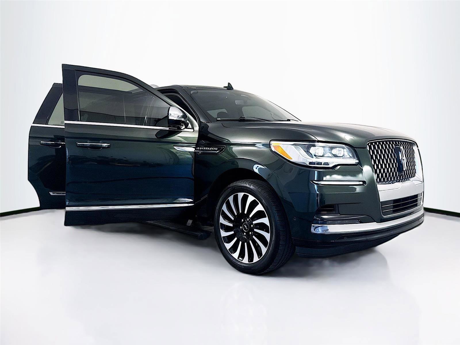 Used 2022 Lincoln Navigator L Black Label AWD/4WD image 46