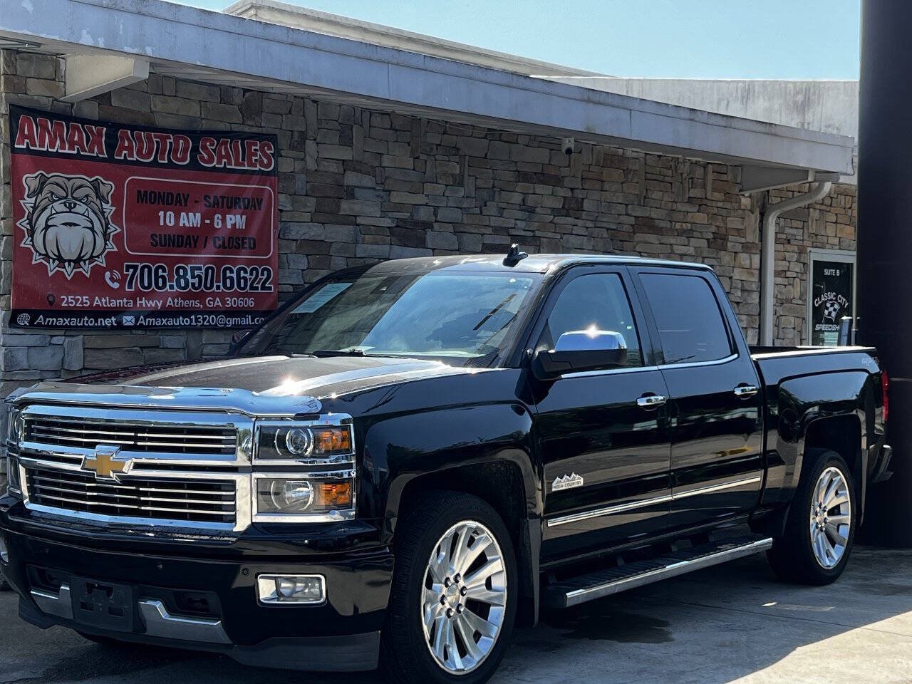 Used 2015 Chevrolet Silverado 1500 High Country w/ High Country Premium Package AWD/4WD image 2