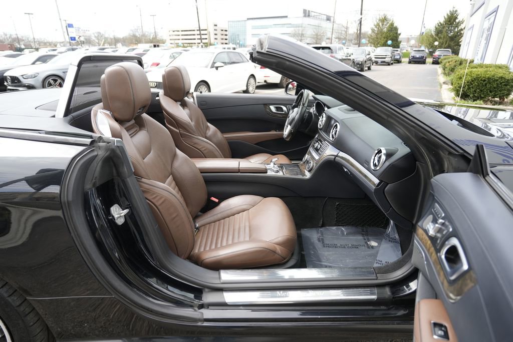 Used 2015 Mercedes-Benz SL 400 image 30