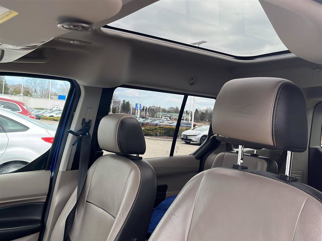 Used 2016 Ford Transit Connect Titanium FWD image 8