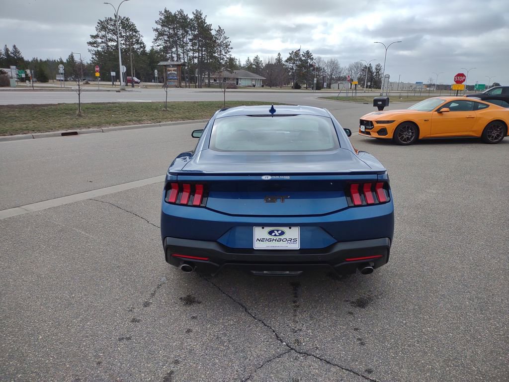 Used 2024 Ford Mustang GT Premium RWD image 4