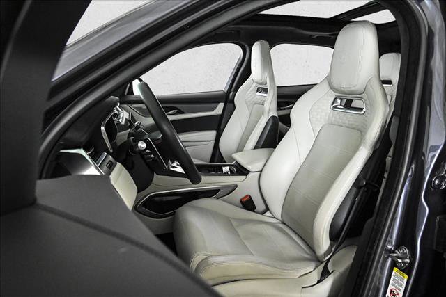 Used 2022 Jaguar F-PACE SVR image 17