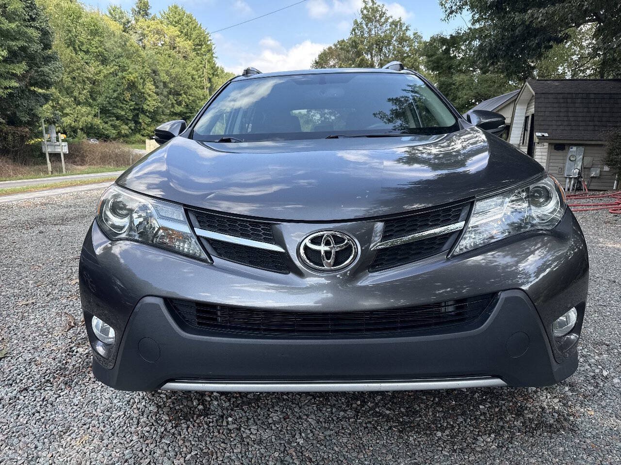 Used 2013 Toyota RAV4 Limited AWD/4WD image 2