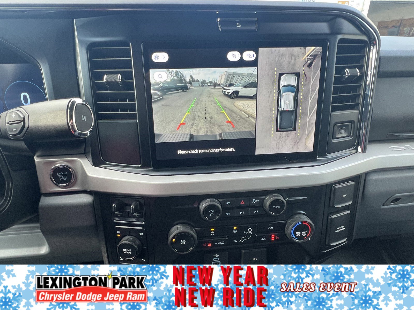 Used 2025 Ford F250 XLT w/ Black Appearance Package image 20