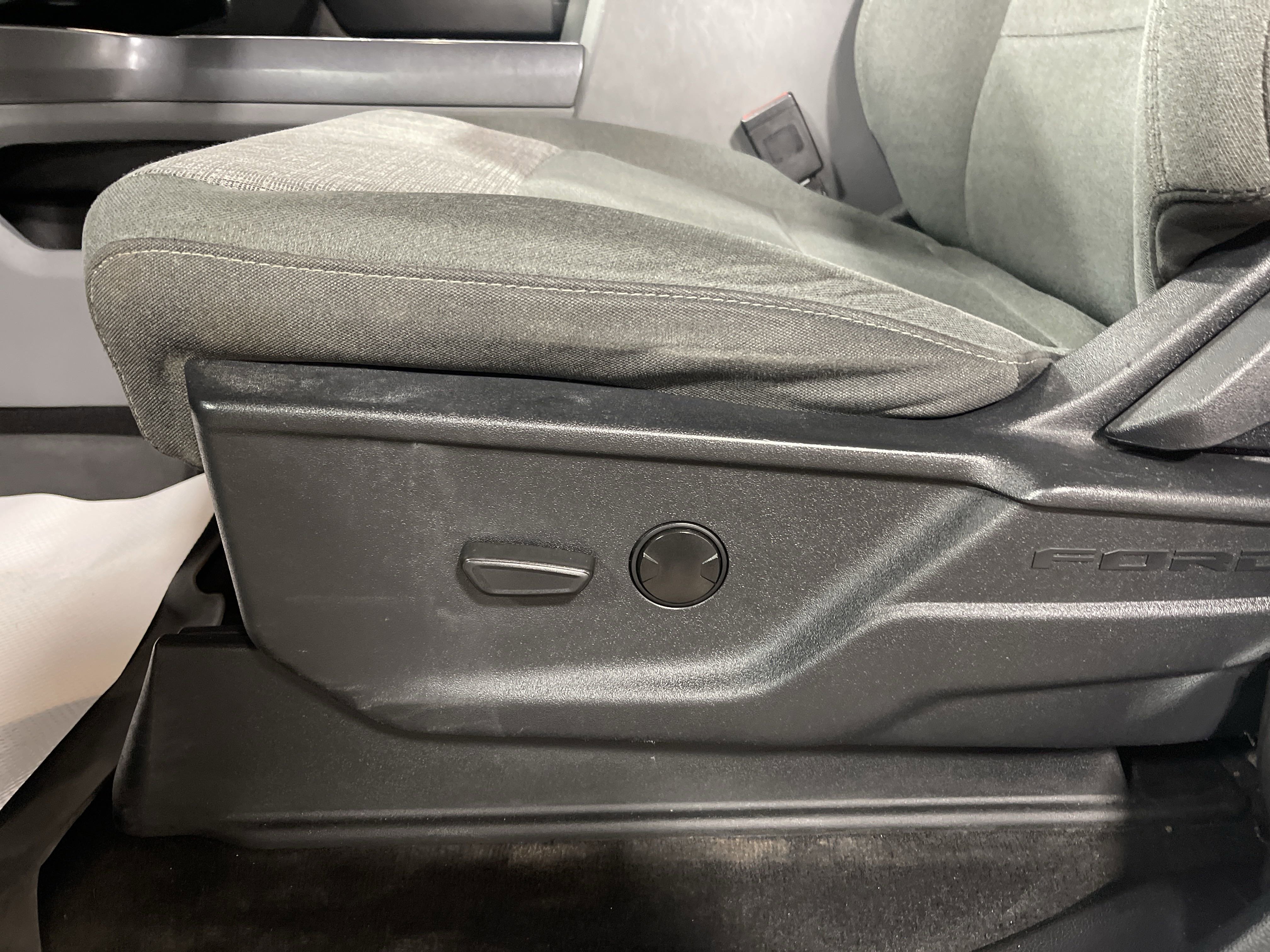 Used 2024 Ford F250 XLT w/ FX4 Off-Road Package image 12