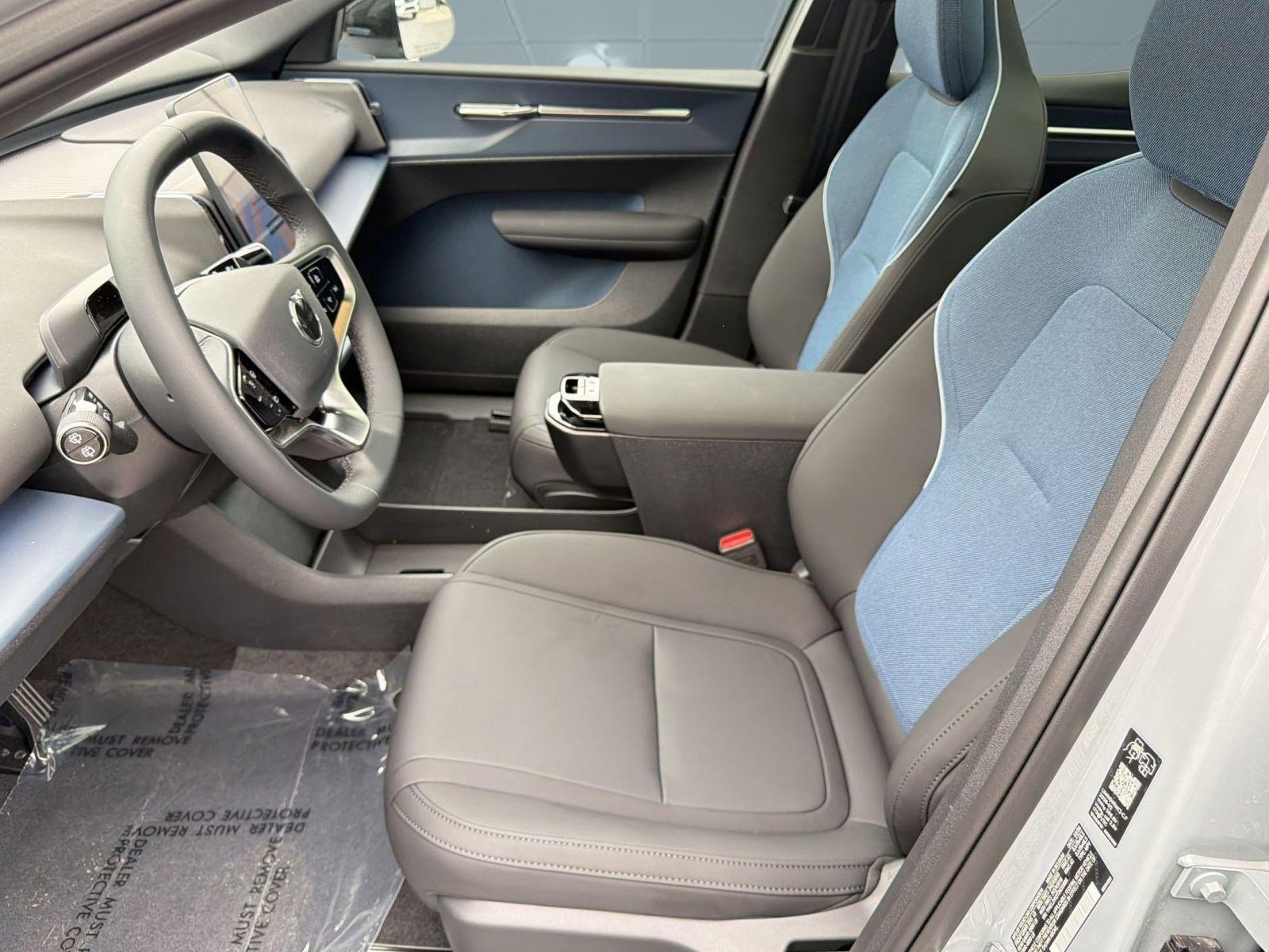 New 2026 Volvo EX30 Plus w/ Protection Package RWD image 5
