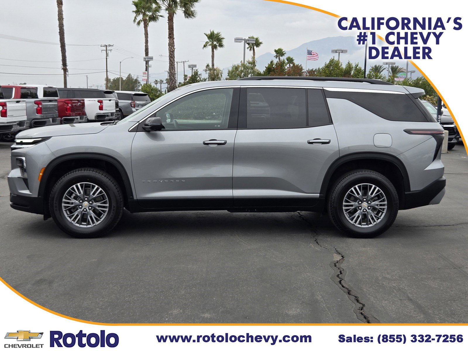 Used 2024 Chevrolet Traverse LT image 4