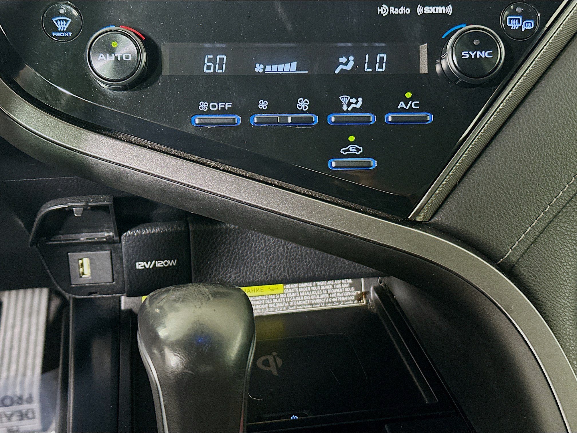 Used 2020 Toyota Camry SE w/ Audio Package FWD image 23