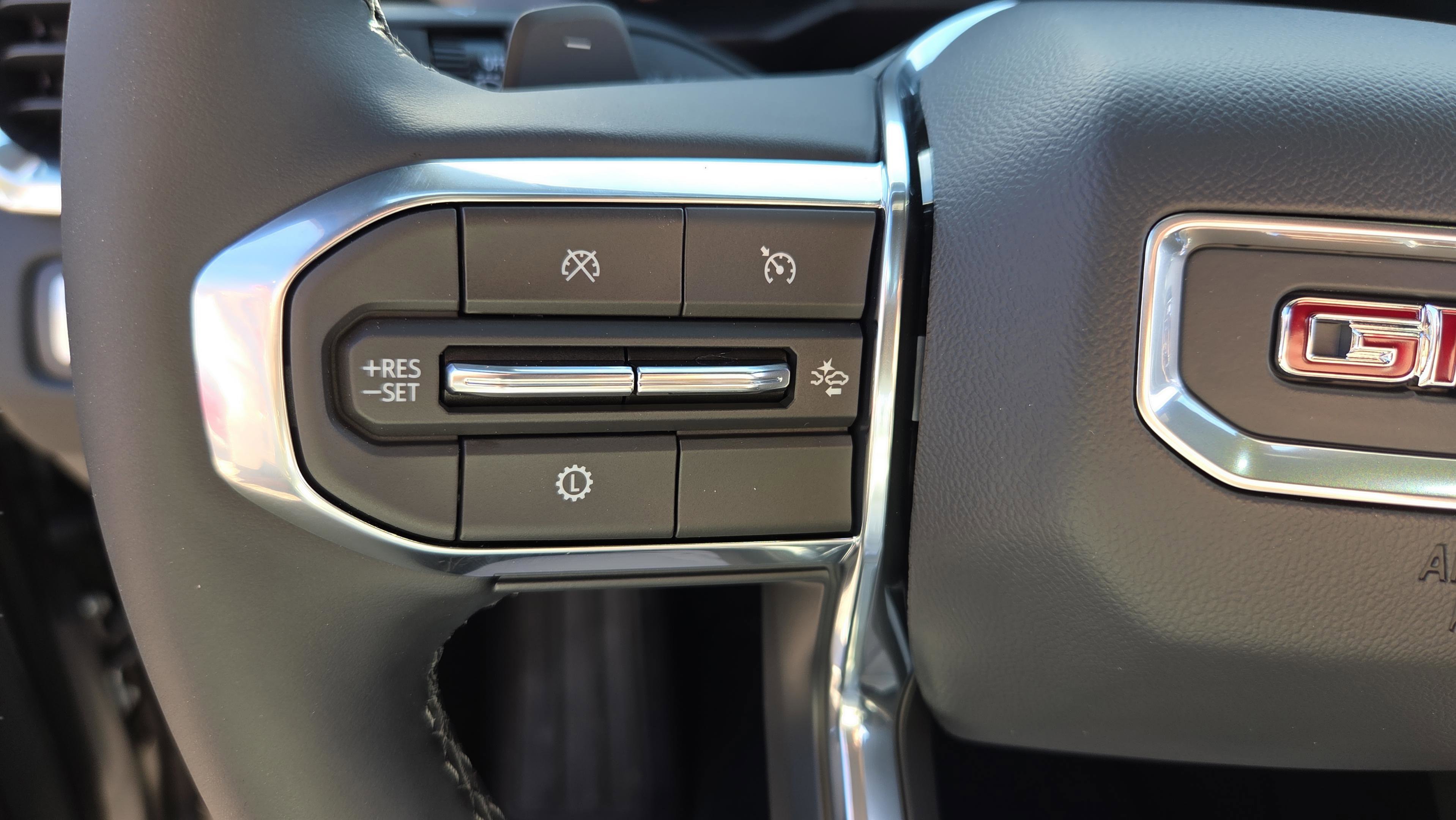 New 2026 GMC Acadia Elevation w/ Elevation Premium Package FWD image 23