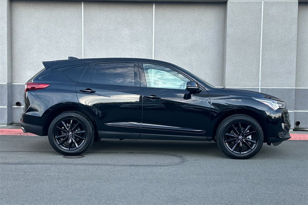 New 2026 Acura RDX SH-AWD image 3