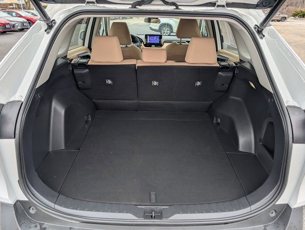 Used 2023 Toyota RAV4 XLE w/ Convenience Package AWD/4WD image 13