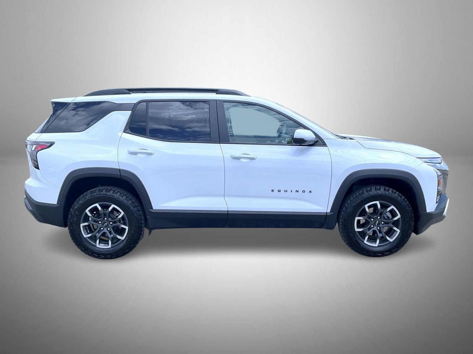Certified 2026 Chevrolet Equinox ACTIV w/ Safety and Technology Package AWD/4WD image 4