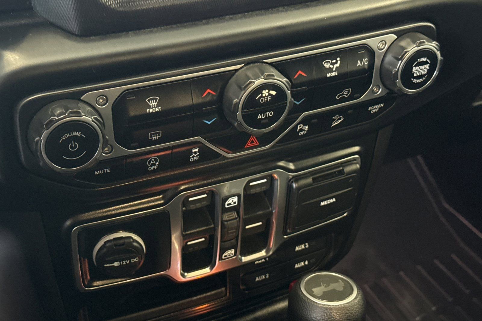 Used 2020 Jeep Wrangler Unlimited Sport image 18