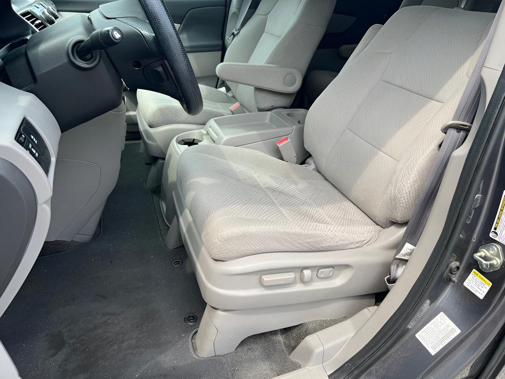 Used 2016 Honda Odyssey SE image 14
