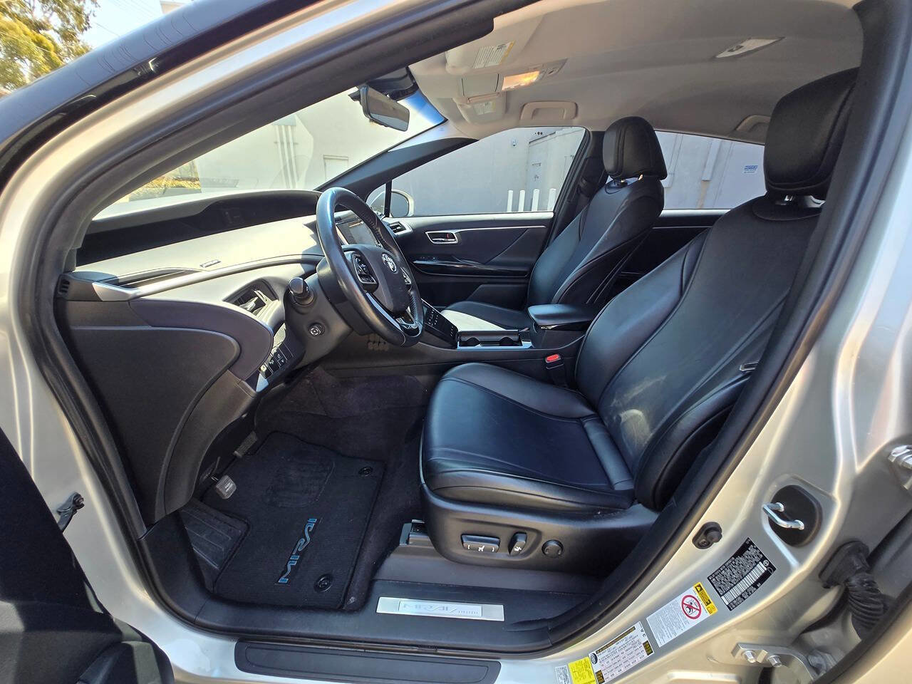 Used 2017 Toyota Mirai image 22