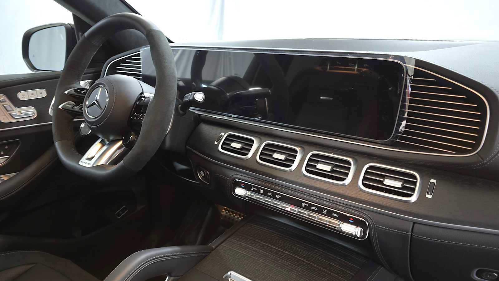 New 2026 Mercedes-Benz GLE 53 AMG 4MATIC Coupe image 12