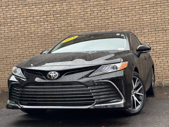 Used 2024 Toyota Camry XLE w/ Cold Weather Package image 31