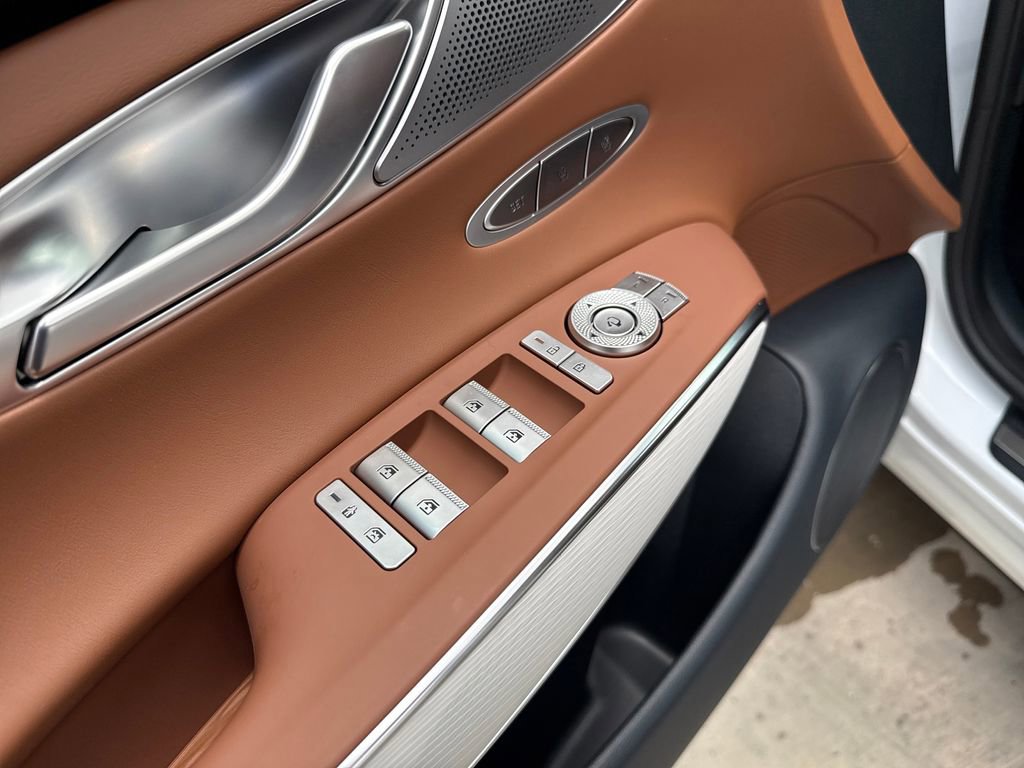 New 2026 Genesis GV70 2.5T Advanced AWD/4WD image 11
